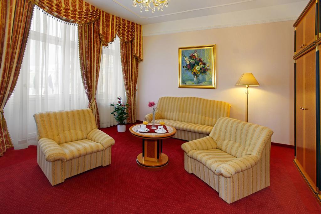 Hotel Ensana Hvězda - Imperiál - Neapol Mariánské Lázně Exteriér fotografie