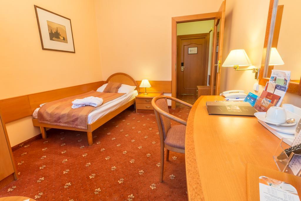 Hotel Ensana Hvězda - Imperiál - Neapol Mariánské Lázně Exteriér fotografie