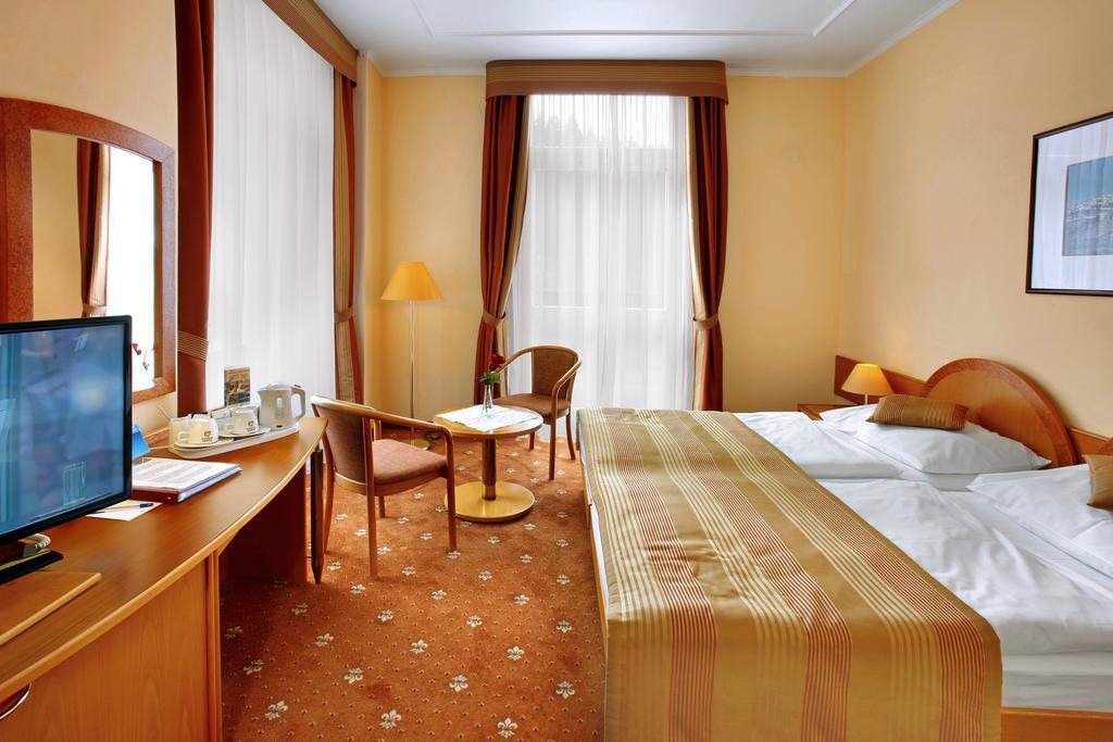 Hotel Ensana Hvězda - Imperiál - Neapol Mariánské Lázně Exteriér fotografie